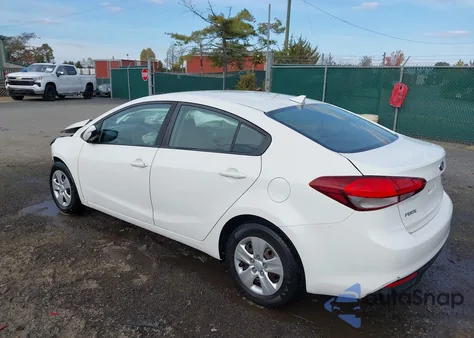 2017 Kia Forte Lx z USA, uszkodzony, nr VIN 3KPFK4A7XHE015468